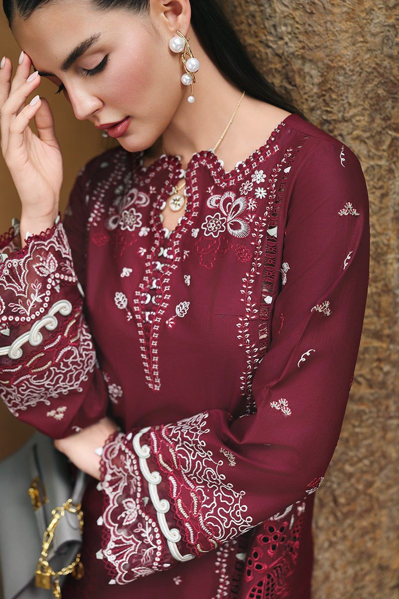 Qalamkar Qline 3 Piece Lawn Suit With Chiffon Dupatta | Ready To Wear