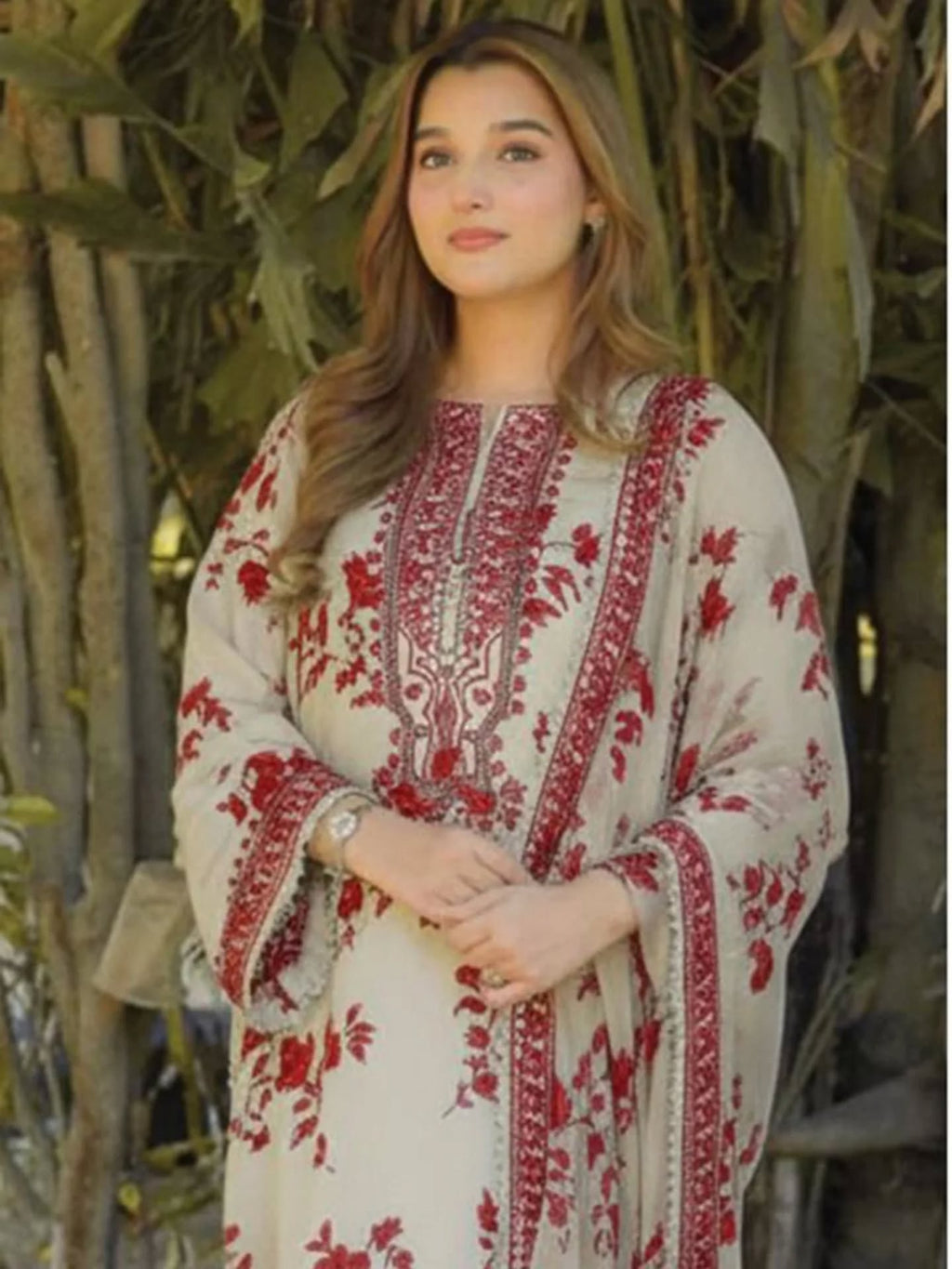 Premimum Lawn Embroidered 3 Piece Suit RTW