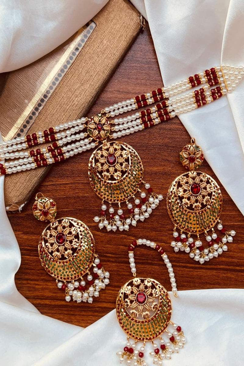 Stunning Choker Set